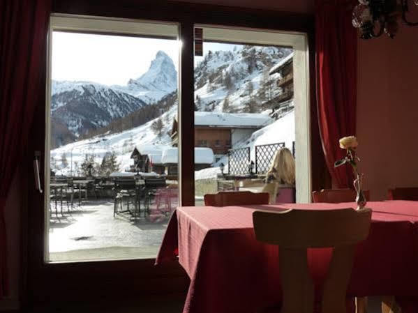 Alpenrose Hotel เซอร์แมท ภายนอก รูปภาพ