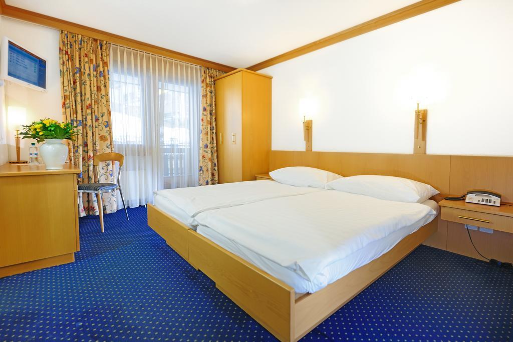 Alpenrose Hotel เซอร์แมท ห้อง รูปภาพ